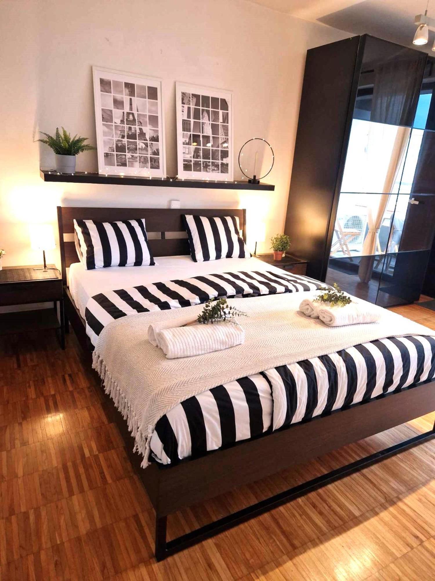 Lejlighed Spacious Near Center With Balcony And Garage Parking *